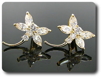 6x10~7mm Simulated Diamonds Cufflink for women
