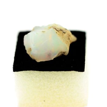 8.70ct NATURAL ROUGH OPAL