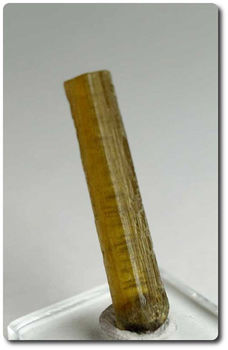 7.82 cts ORANGE CLINOZOISITE