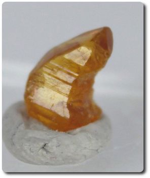 1,35 cts CLINOHUMITE CRYSTAL
