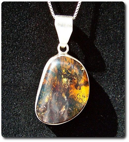 PENDENTIF AMBRE BLEU