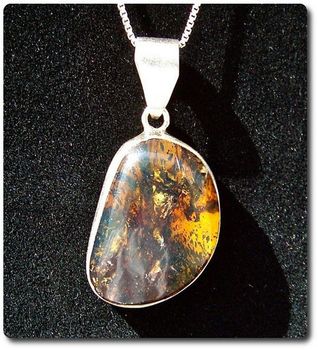 PENDENTIF AMBRE BLEU