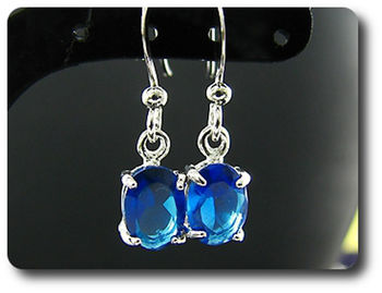 BOUCLES D'OREILLE SAPHIR BLEU