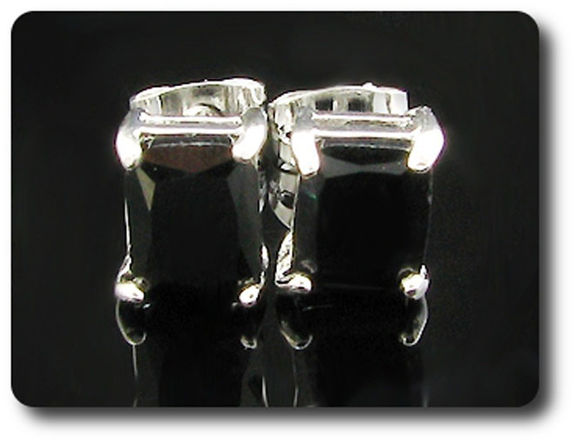 BOUCLES D'OREILLE SAPHIR NOIR