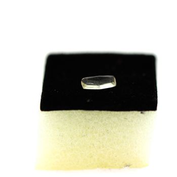 0.31 CTS. RICHTERITE . VS