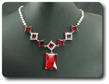 COLLIER RUBIS