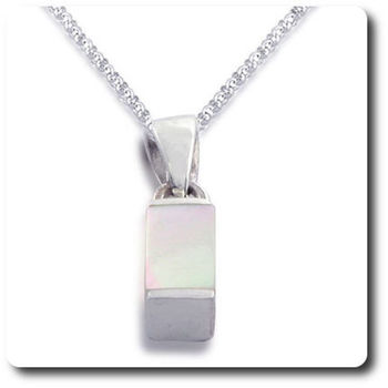 PENDENTIF NACRE. 1.30 g