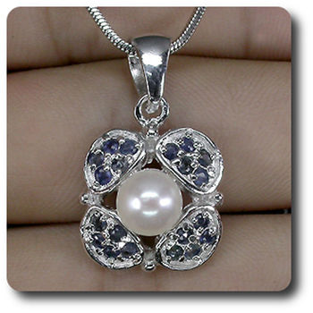 PENDENTIF SAPHIR & PERLE