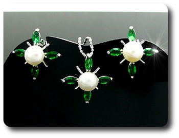 12x5mm Emerald & Pearl Pendant Earrings Set