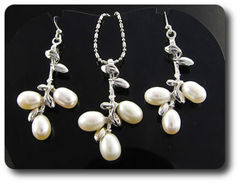 9x8mm Pearl Pendant Earrings Set