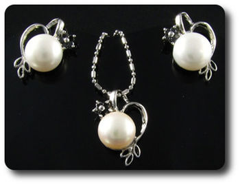 15x2mm Black Sapphire & Pearl Pendant Earrings Set