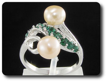2x6mm Fresh Water Pearl Ring