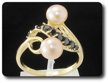 2x6mm Fresh Water Pearl Ring