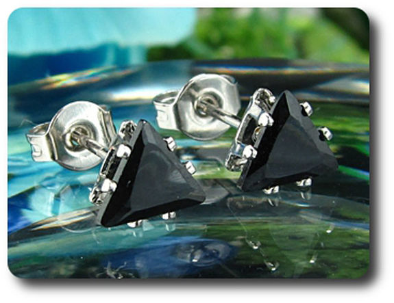 BOUCLES D'OREILLE SAPHIR NOIR