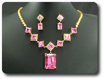 PARURE SAPHIR ROSE