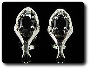 BOUCLES D'OREILLE SAPHIR NOIR