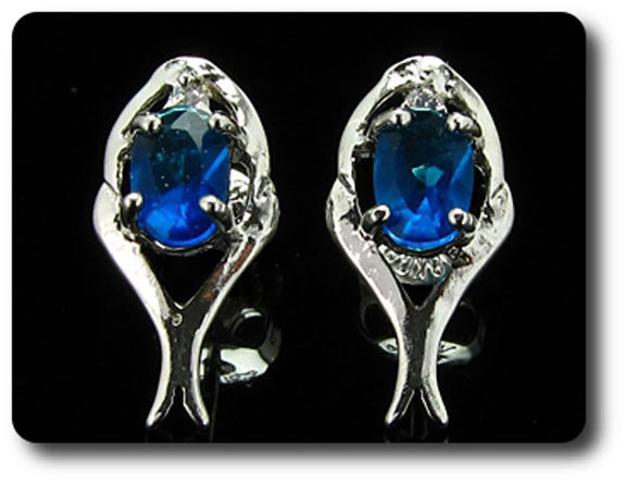 BOUCLES D'OREILLE SAPHIR BLEU