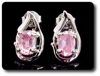 BOUCLES D'OREILLE SAPHIR ROSE