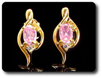 BOUCLES D'OREILLE SAPHIR ROSE