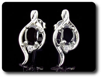 BOUCLES D'OREILLE SAPHIR NOIR