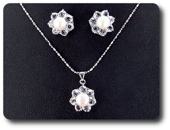 21x5mm White Topaz & Pearl Pendant Earrings Set