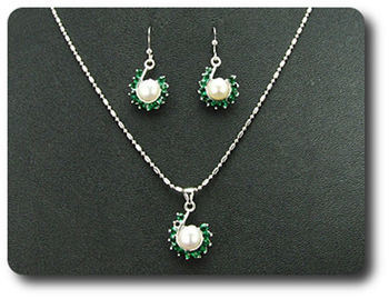 36x3mm Green Emerald & Pearl Pendant Earrings Set