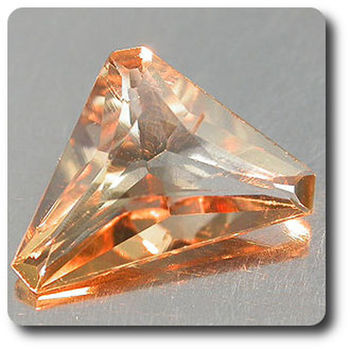 0.59 cts AXINITE COULEUR CHANGEANTE . VS