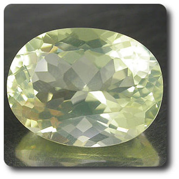 6.73 cts ORTHOSE FELDSPATH JAUNE. VS