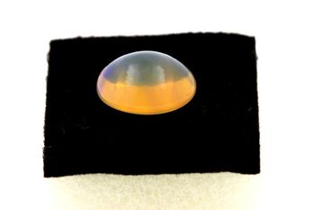 1.85 cts OPALE DE FEU . IF