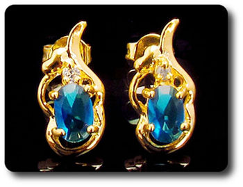 BOUCLES D'OREILLE SAPHIR BLEU