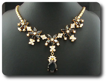 18~6mmx26 Black Sapphire Necklace