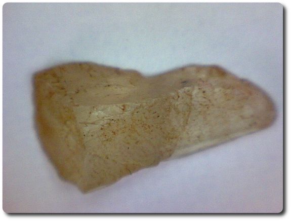 2.1 carats CRISTAL DE PARGASITE