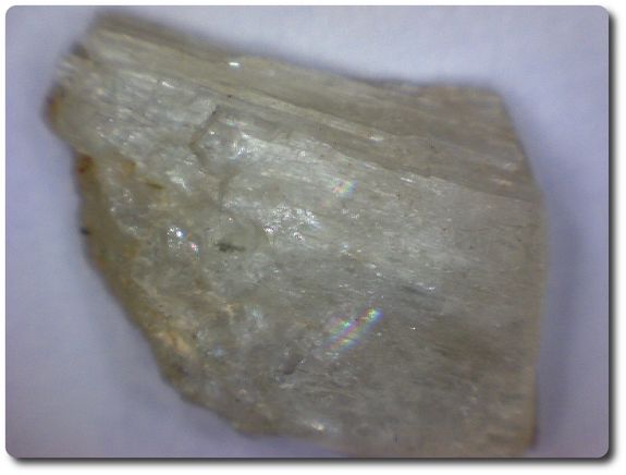4.3 carats CRISTAL DE PARGASITE