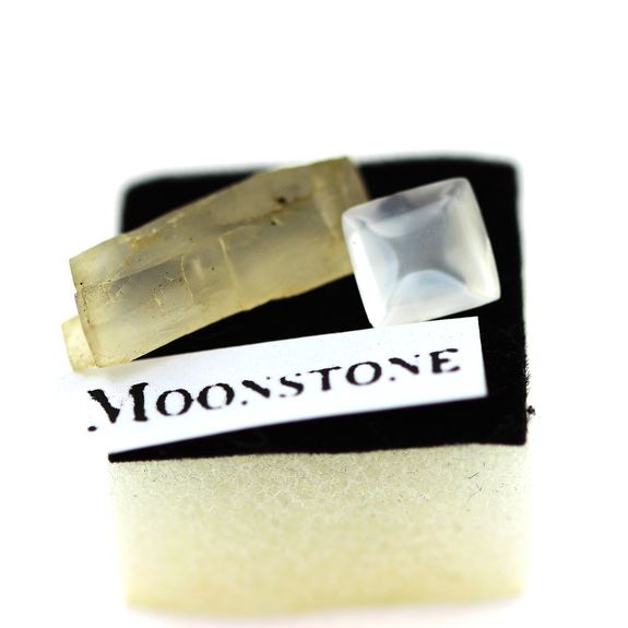 MOONSTONE + MOONSTONE CRYSTAL