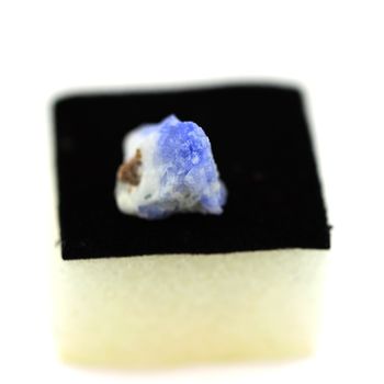 2.4 cts COLOR CHANGE HACKMANITE