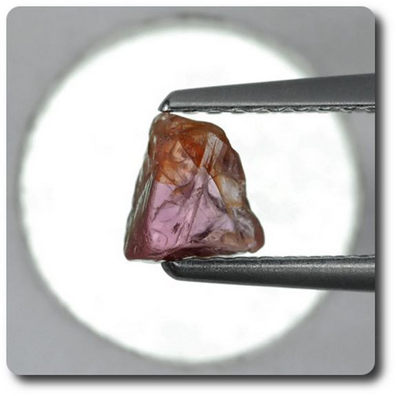 0.78 carats CRISTAL DE SAPHIR