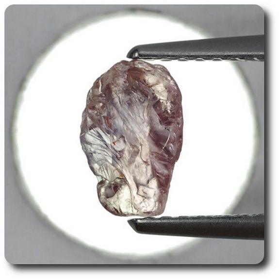 0.90 carats CRISTAL DE SAPHIR