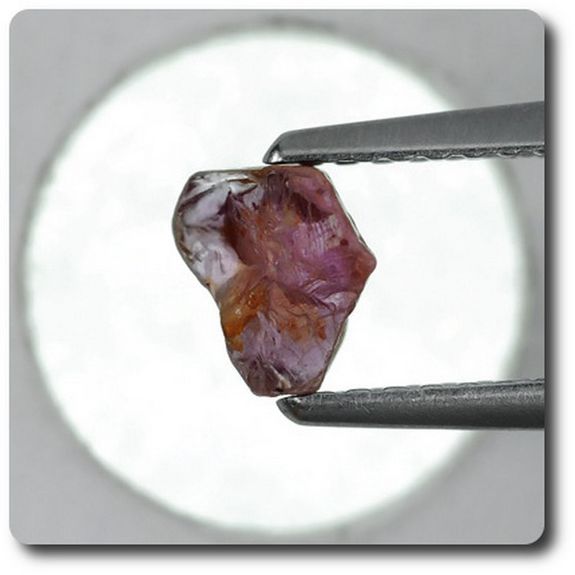 0.92 carats CRISTAL DE SAPHIR