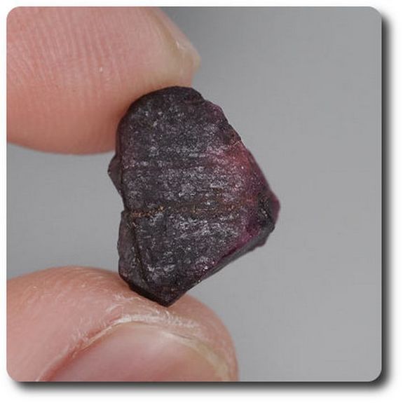 7.84 carats CRISTAL DE RUBIS