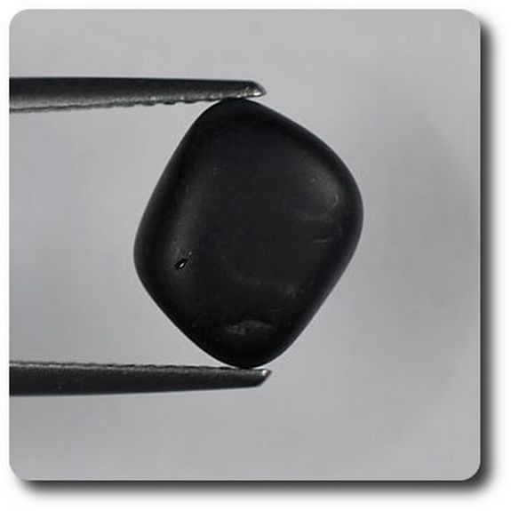 5.65 carats GRENAT ALMANDIN