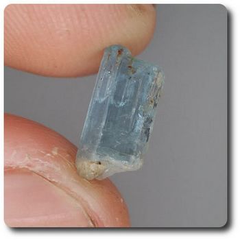 1.98 carats CRISTAL D'AIGUE-MARINE