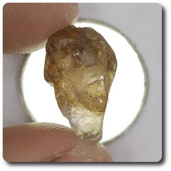 10.18 carats CRISTAL DE SAPHIR