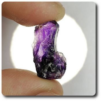 10.48 carats CRISTAL D' AMETHYSTE