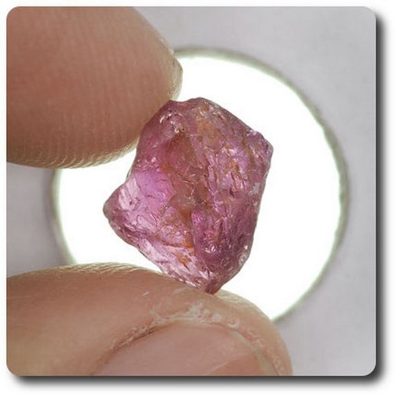 5.1 cts SAPPHIRE CRYSTAL