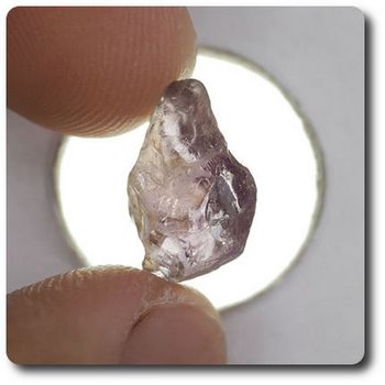 5.61 cts SAPPHIRE CRYSTAL