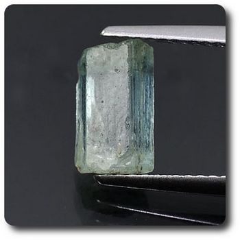 1.98 carats CRISTAL D'AIGUE-MARINE