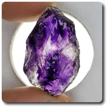 14.98  carats CRISTAL D' AMETHYSTE