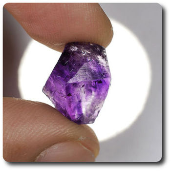 11.4 carats CRISTAL D' AMETHYSTE