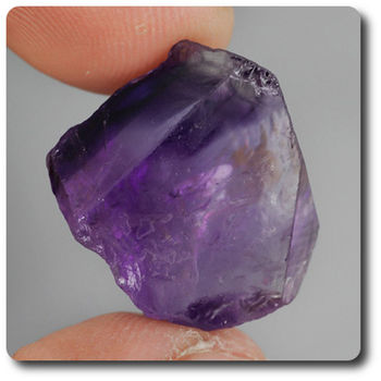 23.31  carats CRISTAL D' AMETHYSTE