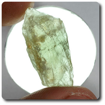 11.85 carats CRISTAL D'AIGUE-MARINE